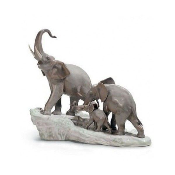 LLADRO' ELEFANTI elephants walking figurine